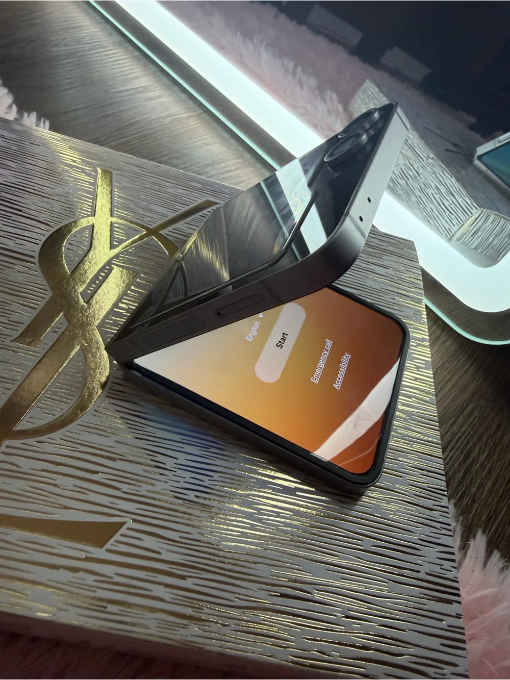 Samsung Galaxy Z Flip6 Silver (locked by T-Mobile)